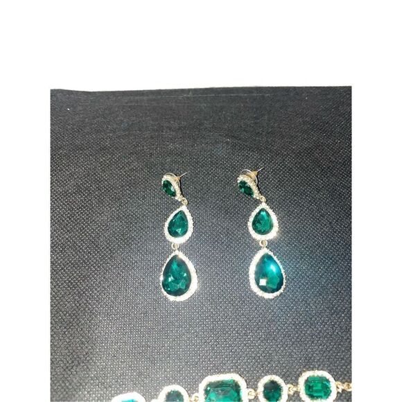 Green gem Earrings and bracelets set - Picture 2 of 10